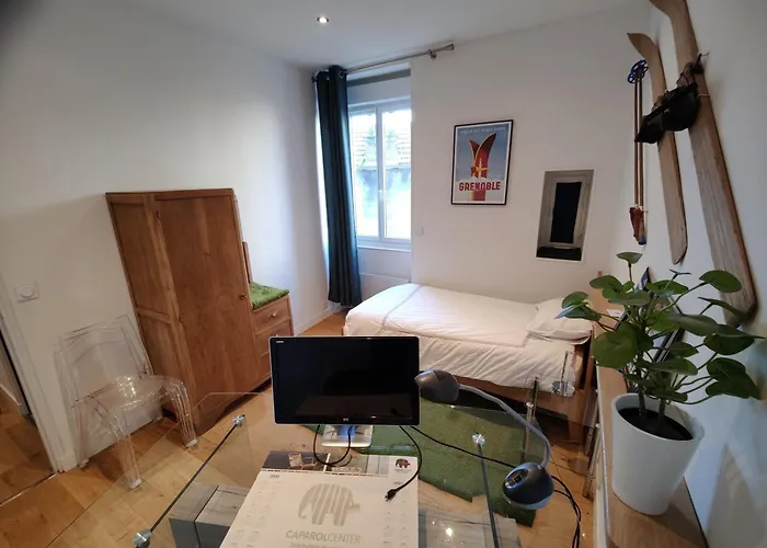 Hotegam Agency, 70 Rue Thiers Championnet, Close Sncf, New & Design, 2 Bedrooms, 1 Office