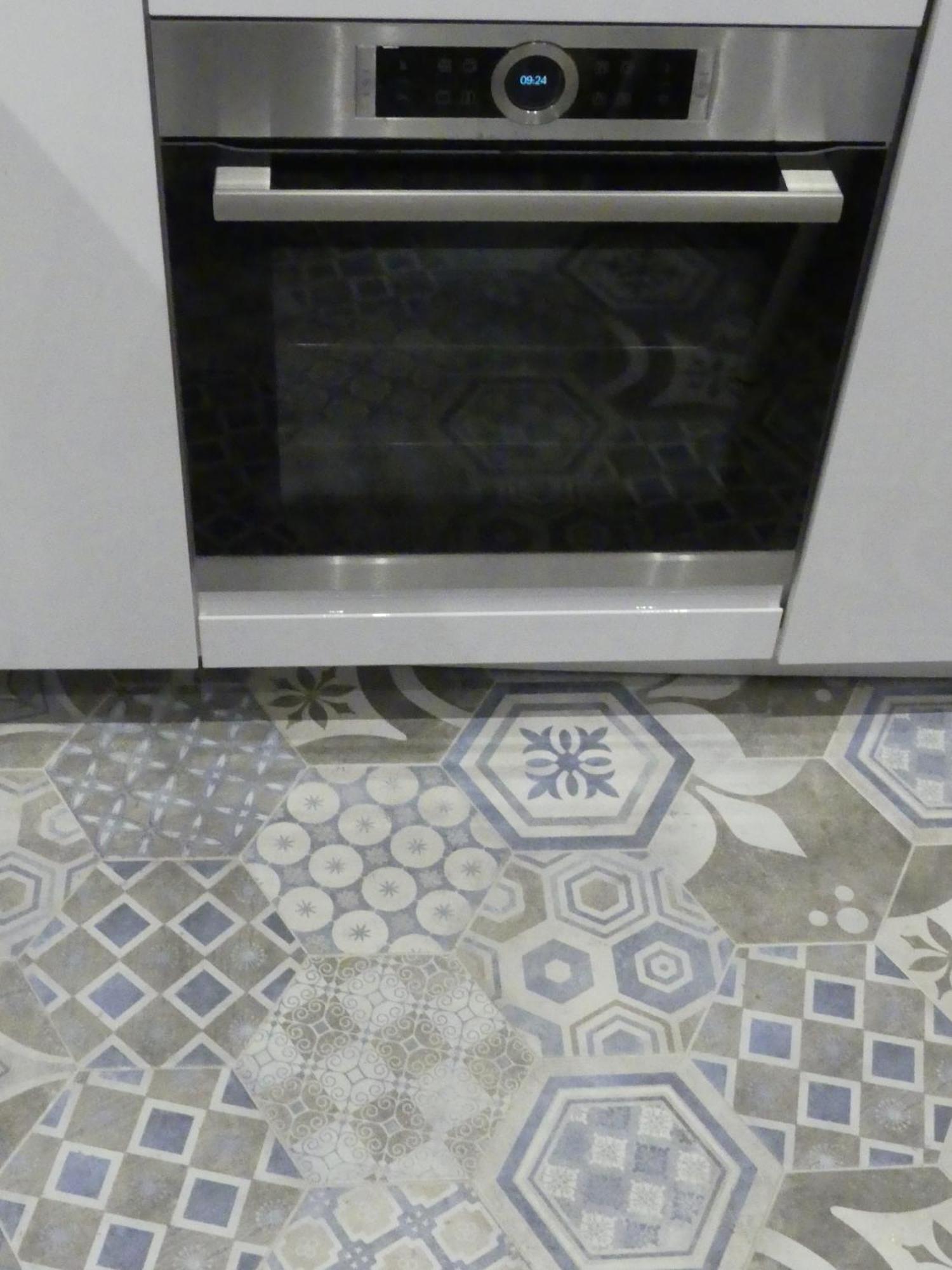 Hotegam Agency, 70 Rue Thiers Championnet, Close Sncf, New & Design, 2 Bedrooms, 1 Office Apartment