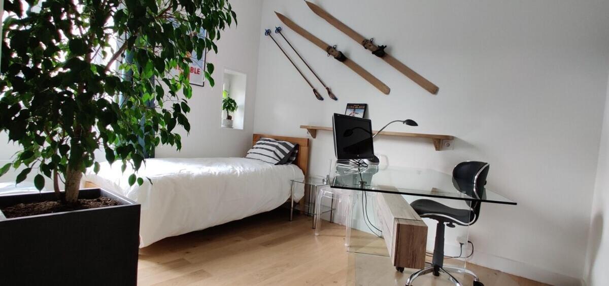 Hotegam Agency, 70 Rue Thiers Championnet, Close Sncf, New & Design, 2 Bedrooms, 1 Office Apartment