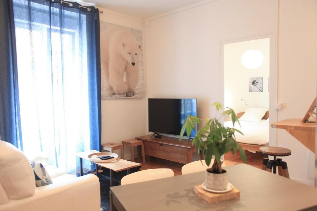Apartment Hotegam Agency, 70 Rue Thiers Championnet, Close Sncf, New & Design, 2 Bedrooms, 1 Office